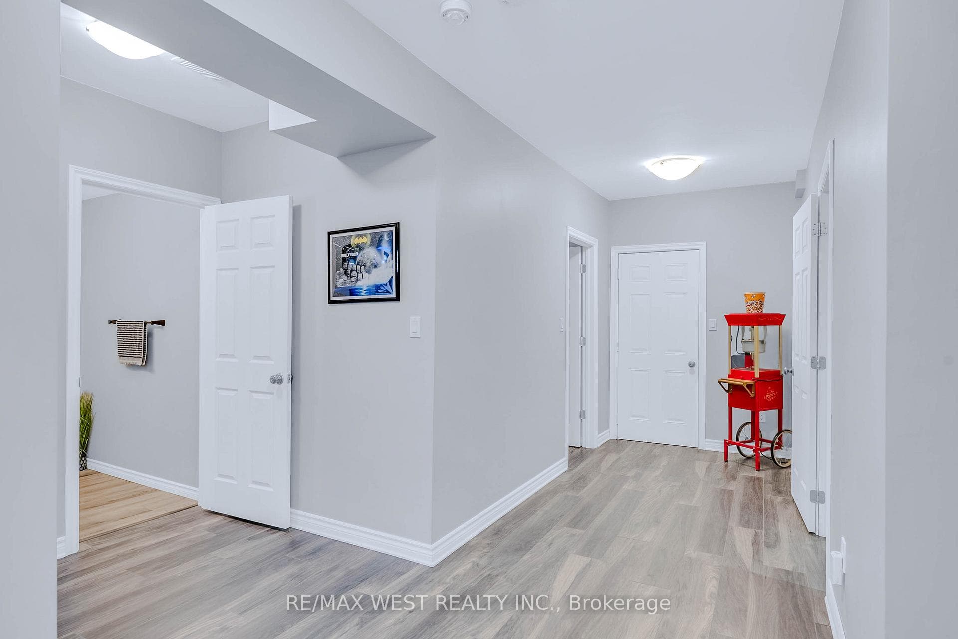20 Anderson Avenue photo 28