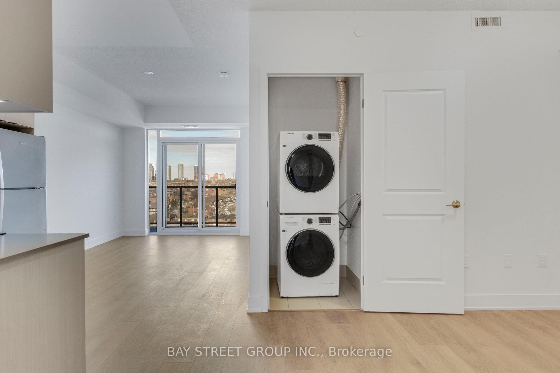 204 Burnhamthorpe Road Unit 906 photo 19