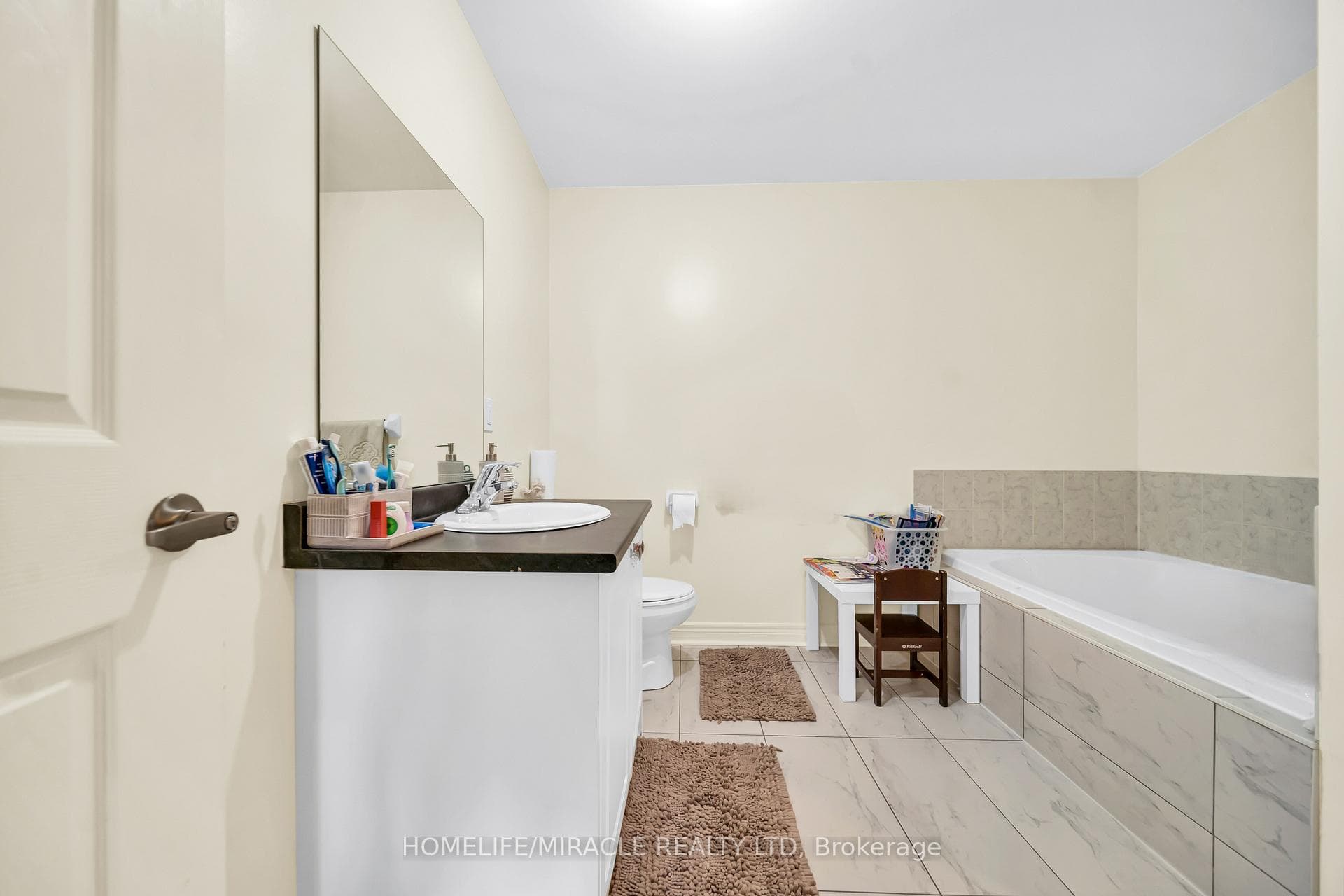 1195 Kettering Drive photo 24