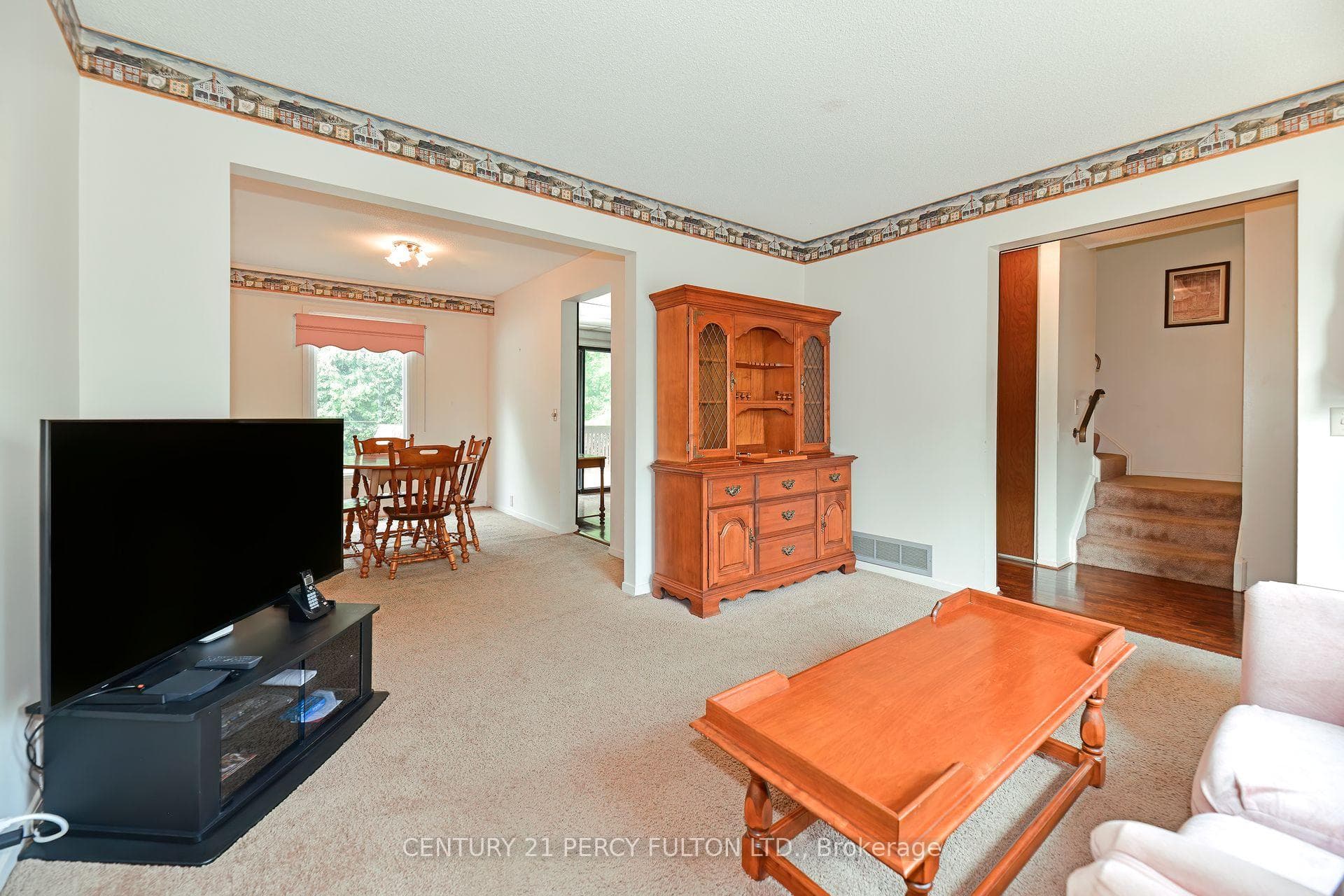74 John Stoner Drive photo 4