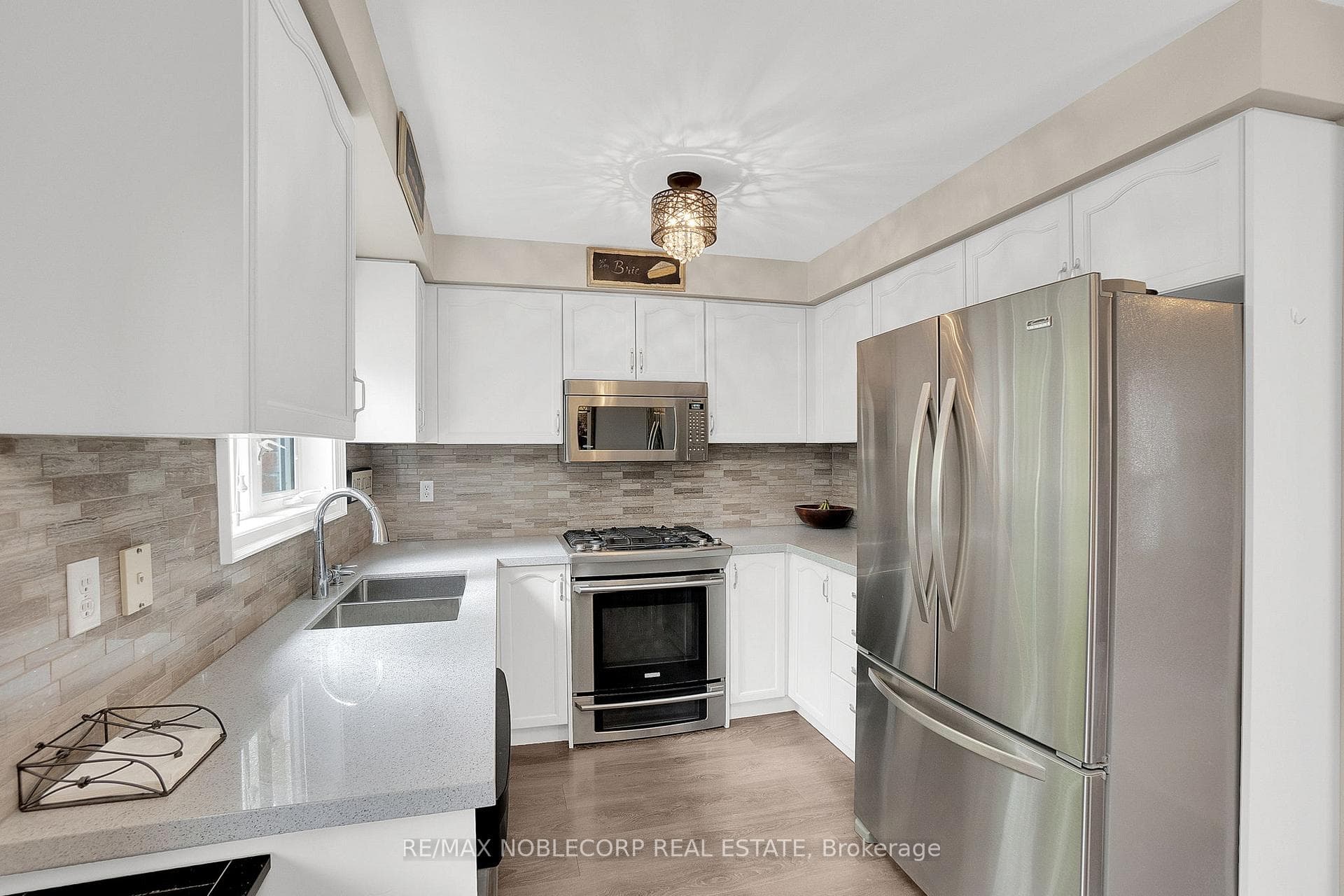 57 Senator Way photo 29