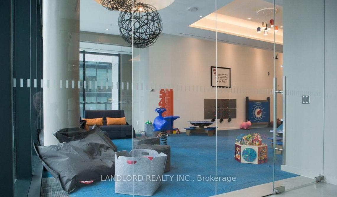 88 Harbour Street Unit 5509 photo 13