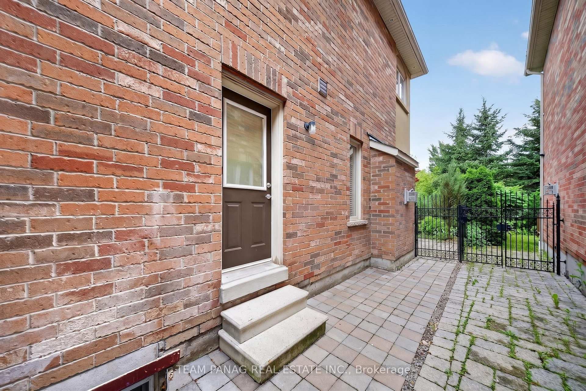 11 Belleville Drive photo 7