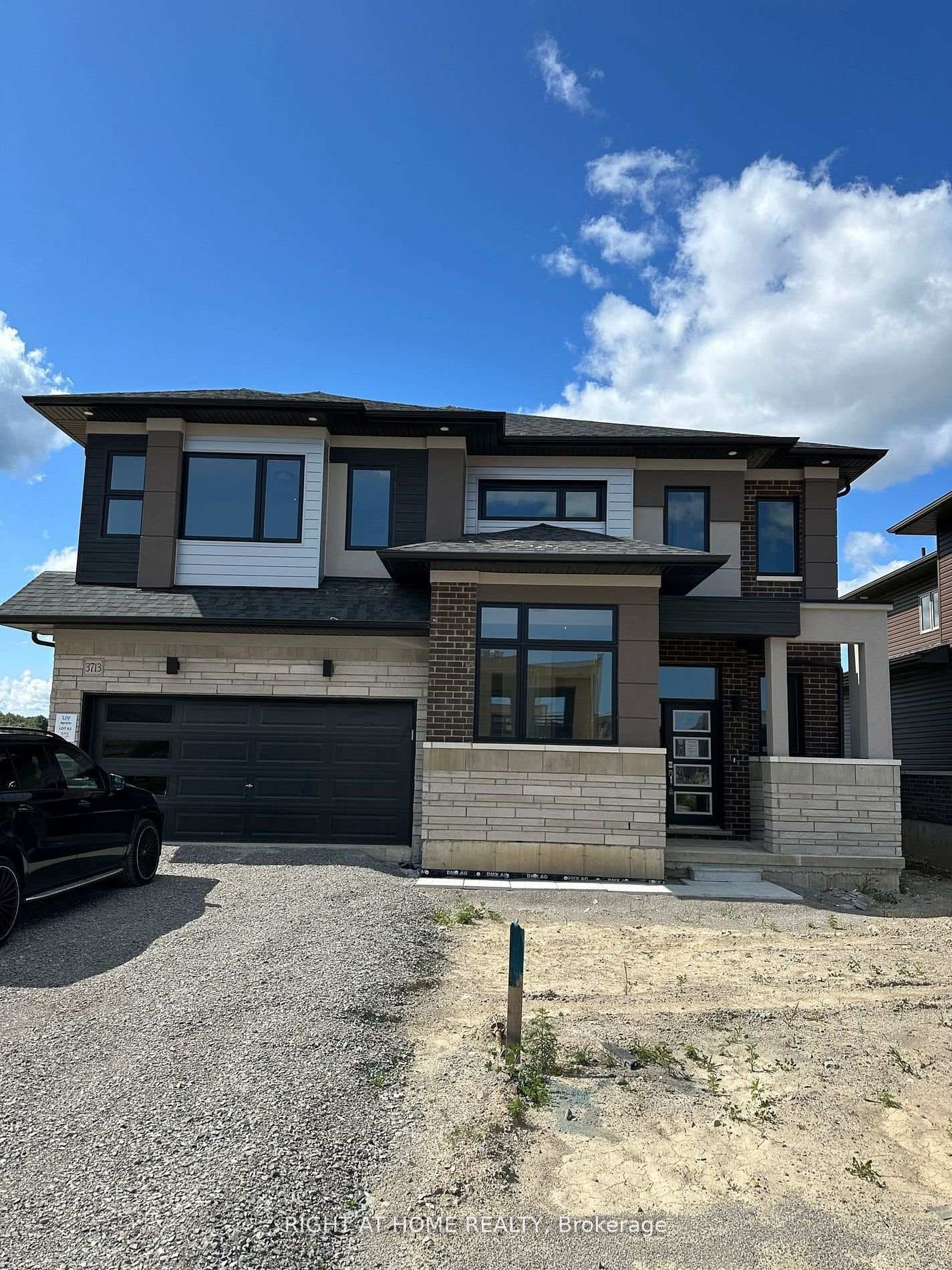 3713 Quayside Drive photo 1