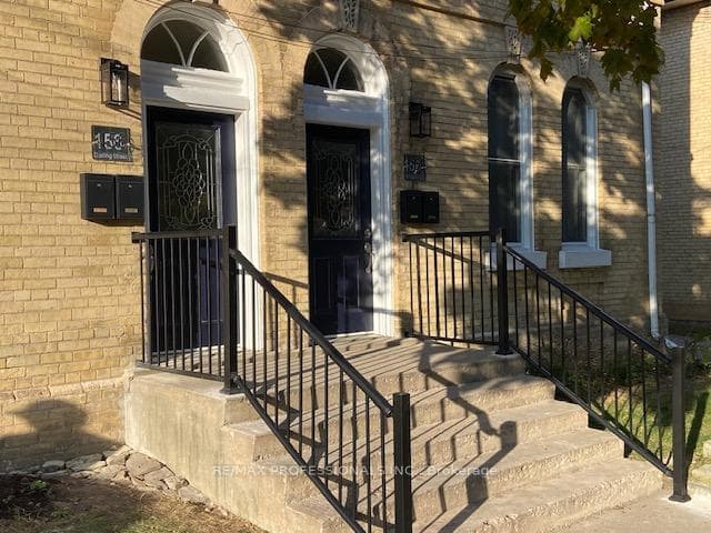156 Darling Street Unit 2 photo 3