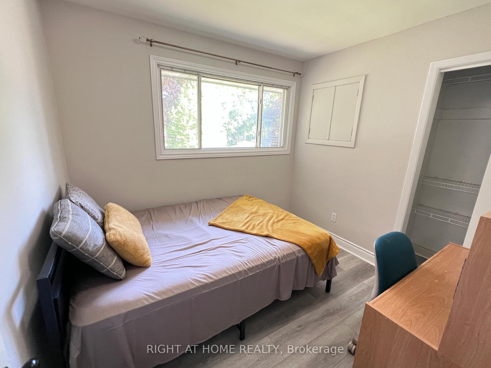 46 Radcliffe Crescent photo 27