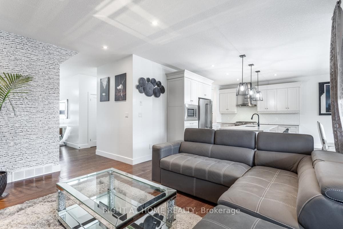 916 Moro Place photo 11