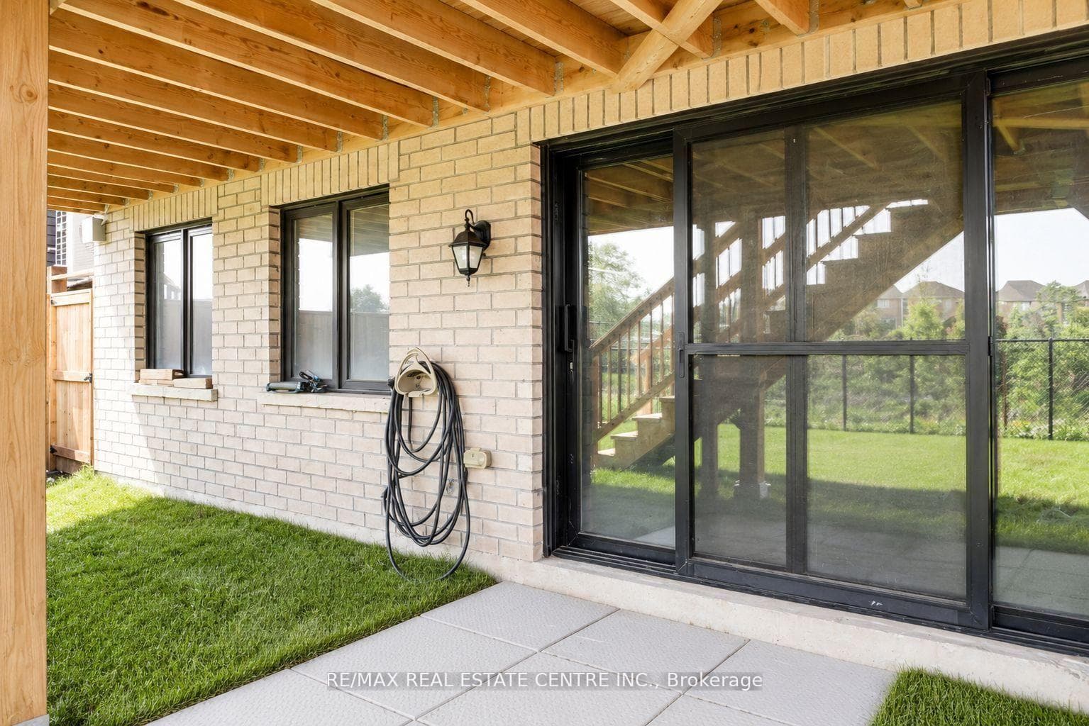 15 Cahill Drive photo 46