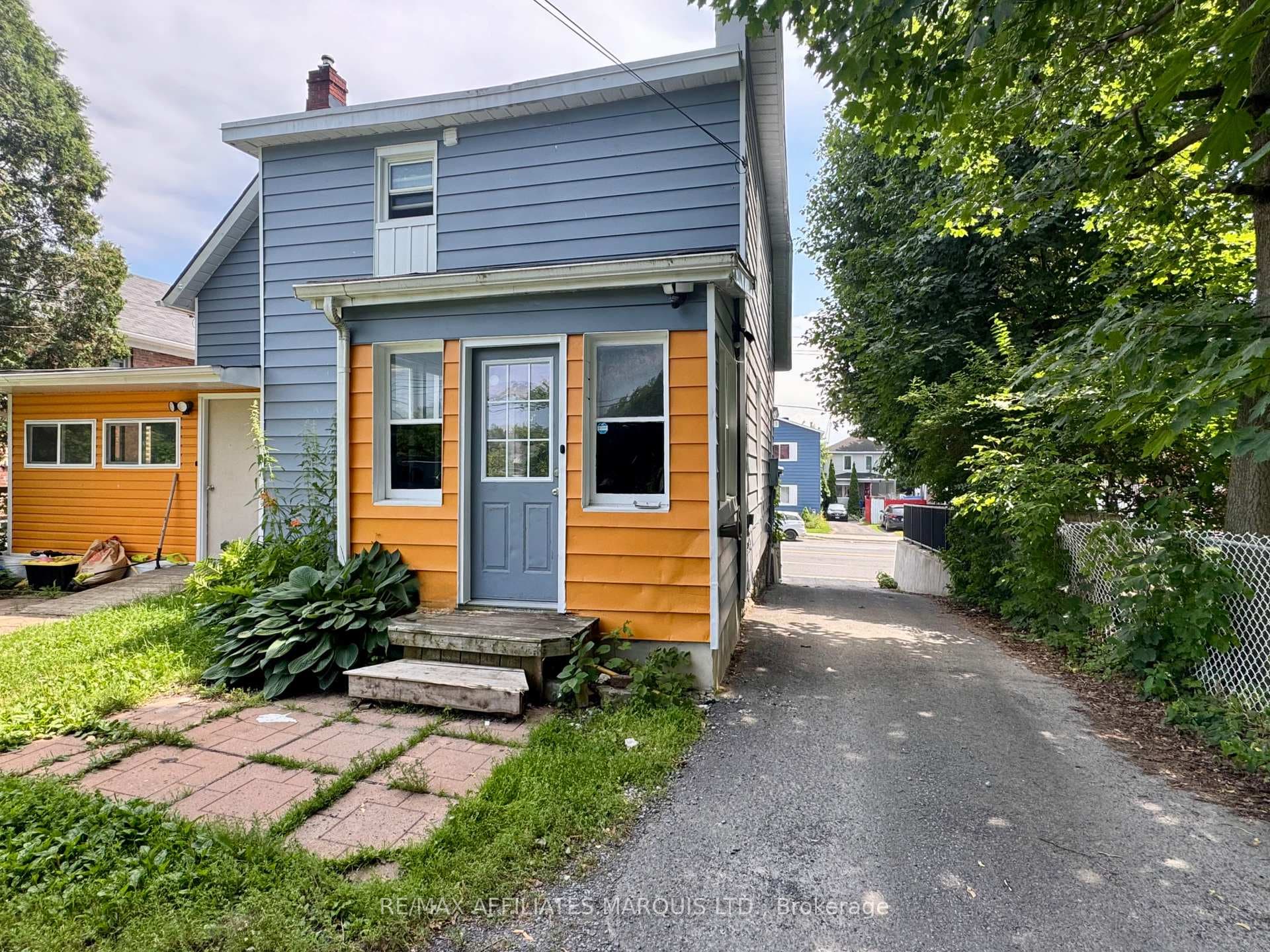 321 Water Street photo 2