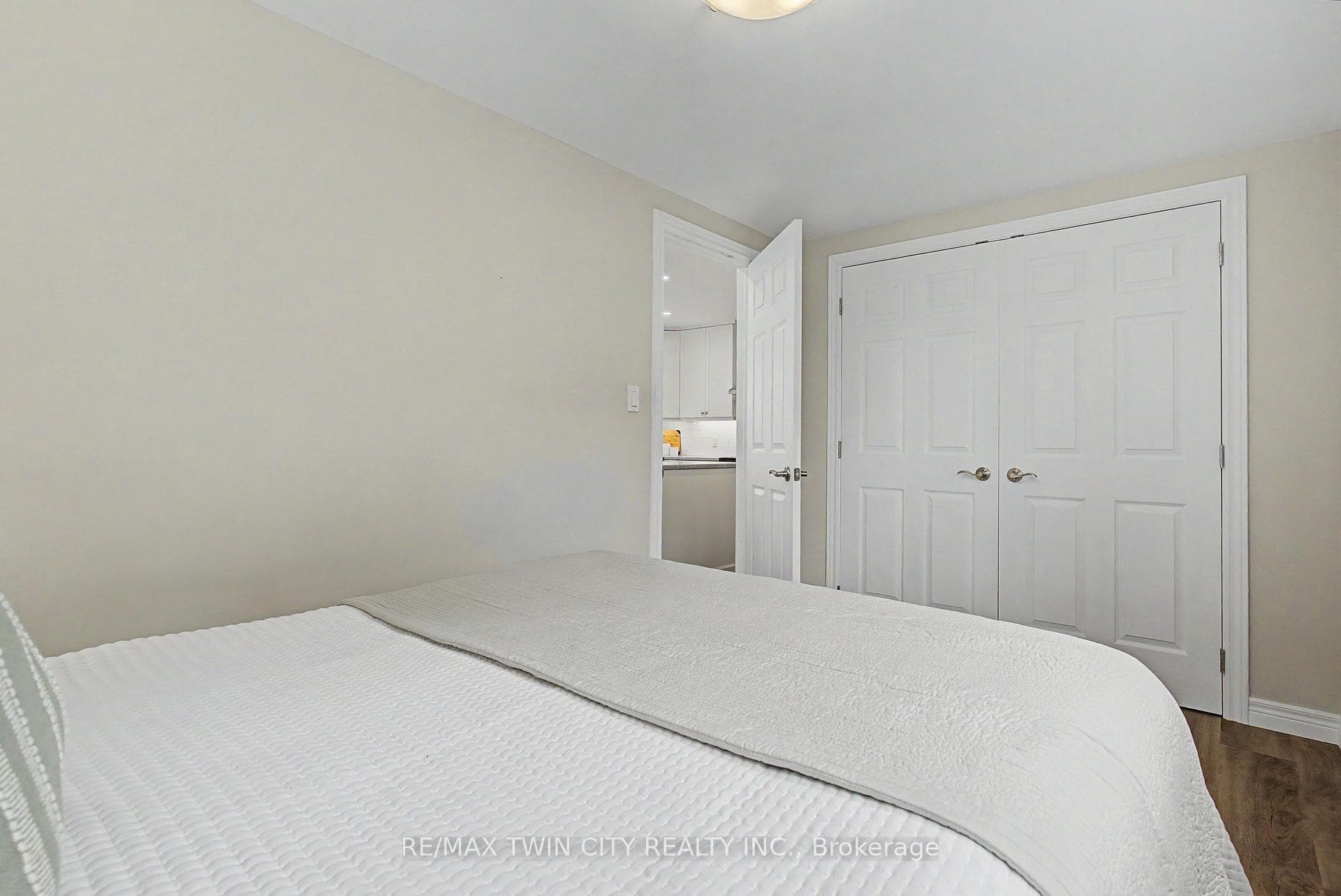 61 Maud Street photo 18