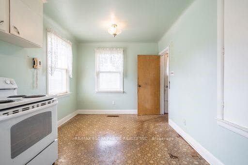 213 McNeilly Road photo 11
