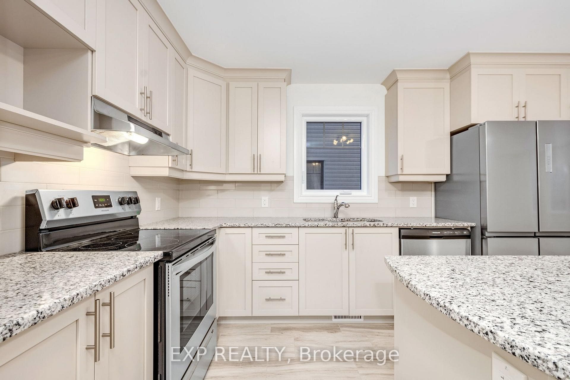 145 DION Avenue photo 3