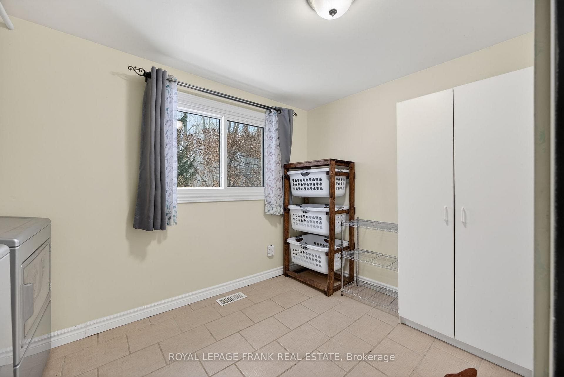 3576 John Street photo 15