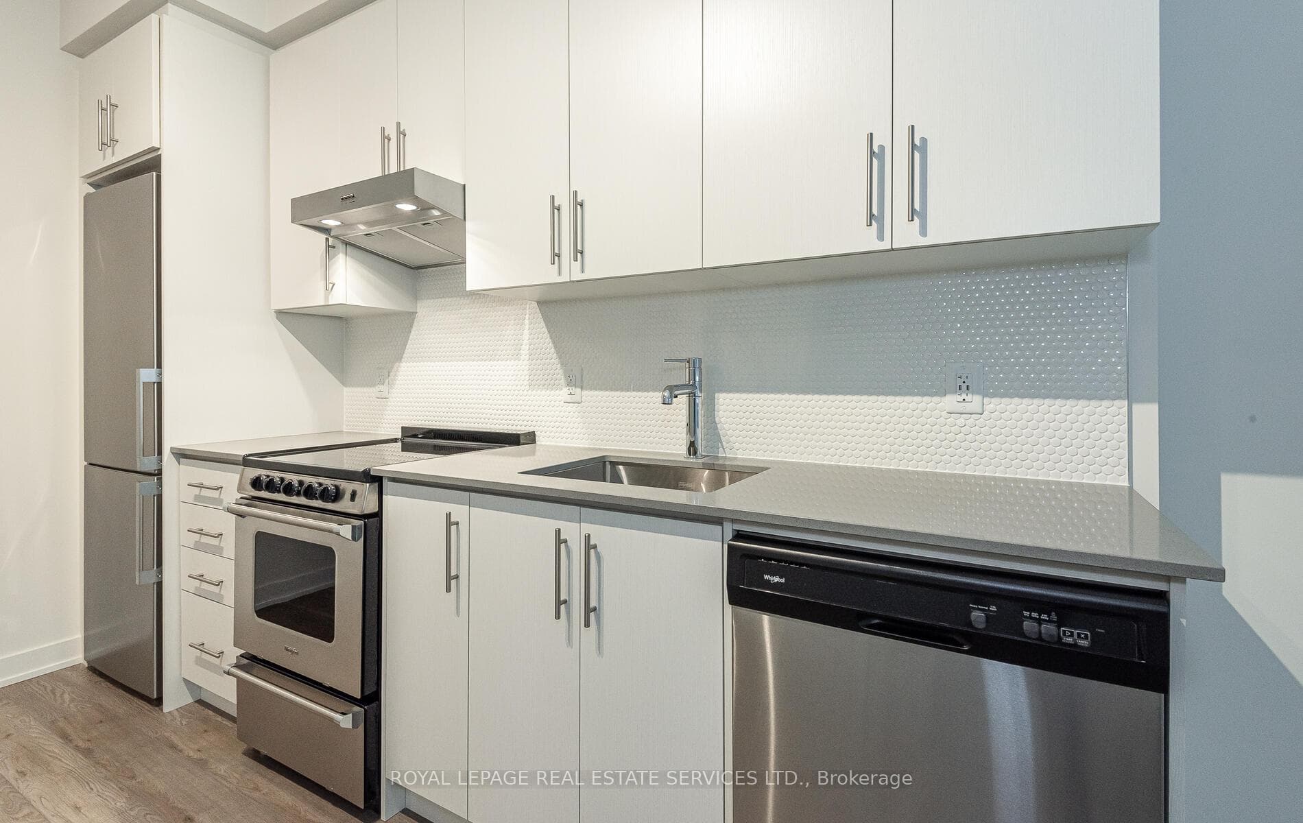 212 King William Street Unit 708 photo 10