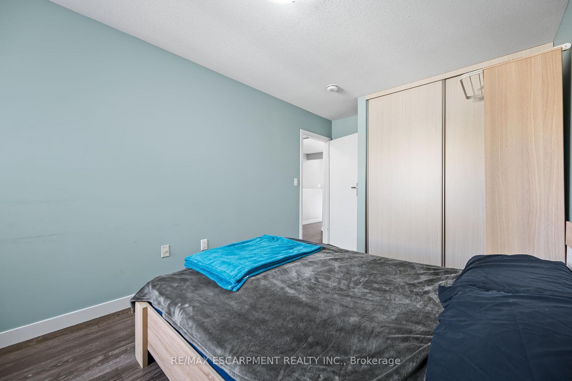 338 Albert Street Unit 212 photo 15