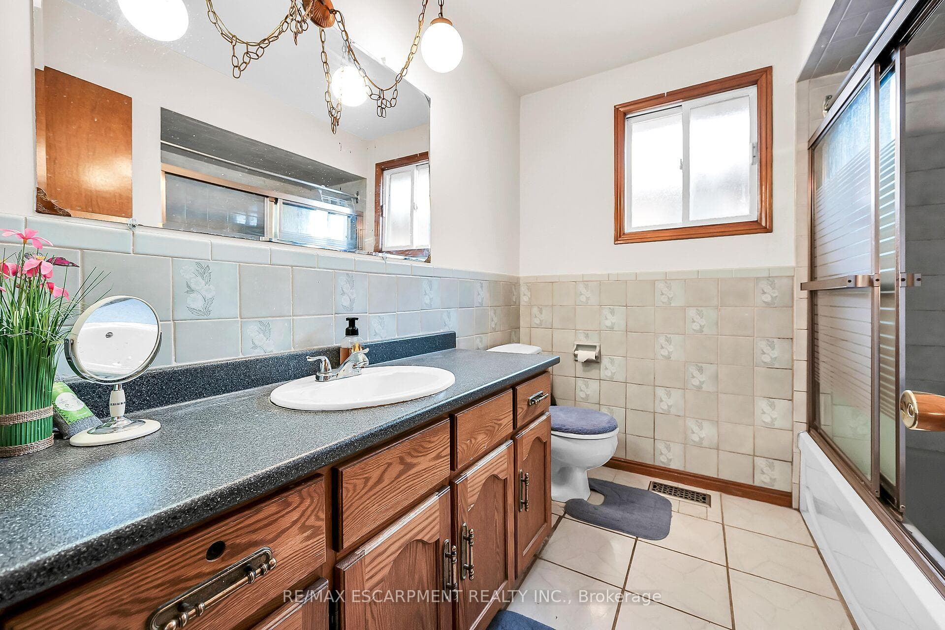 541 LIMERIDGE Road photo 18
