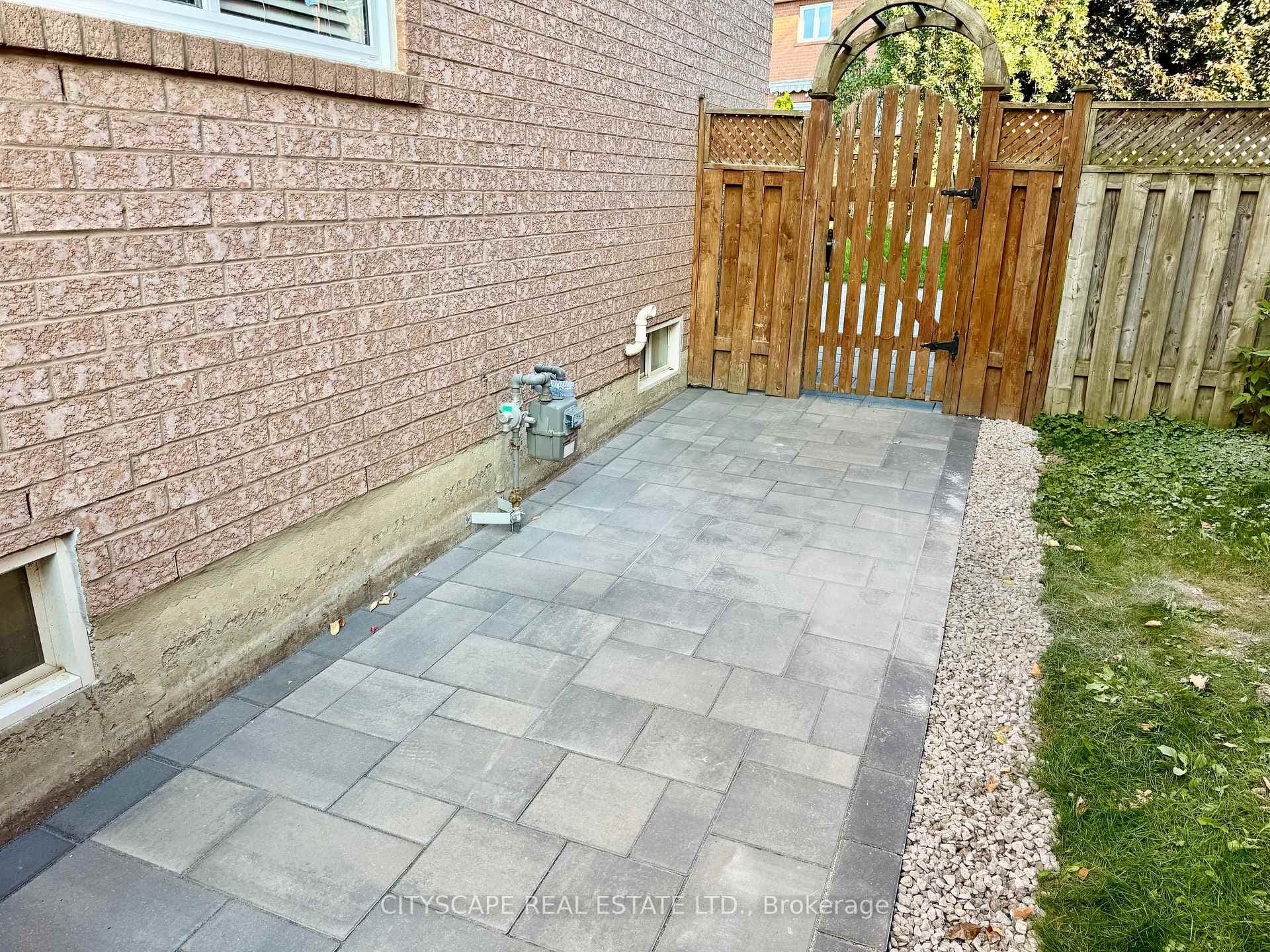 6421 Donway Drive photo 37