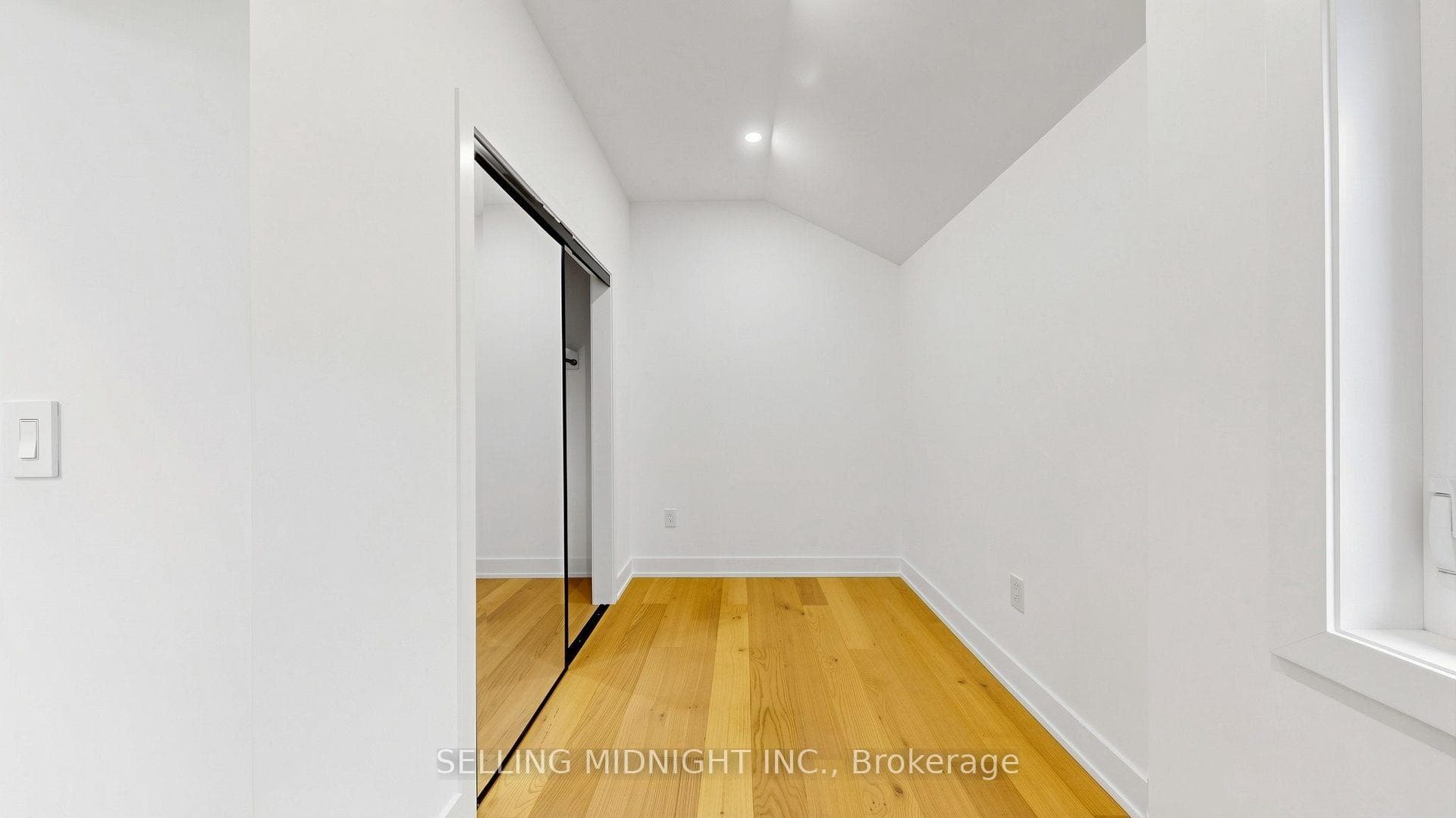 42 Guthrie Avenue photo 34