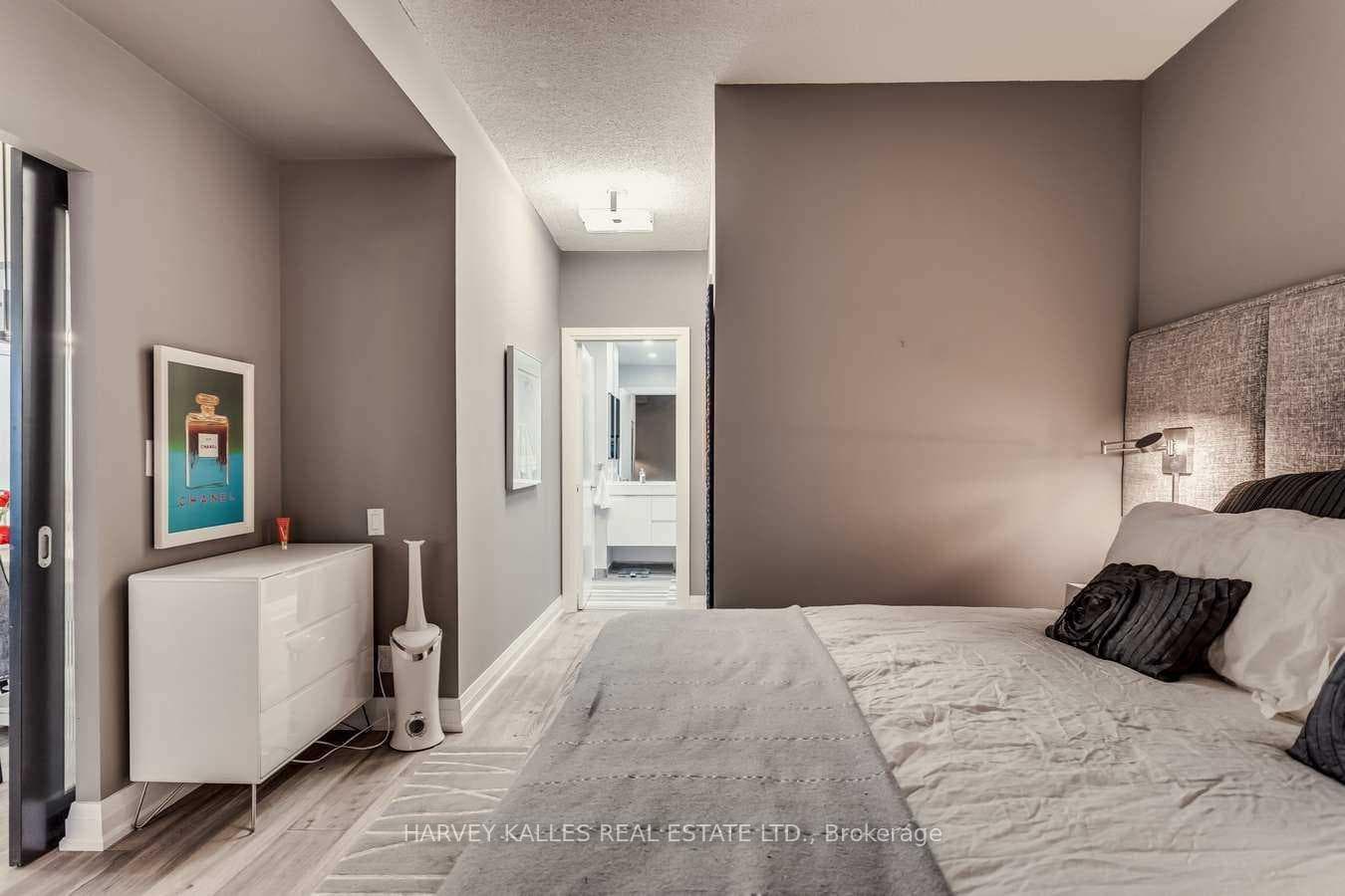 20 Scrivener Square Unit 418 photo 16