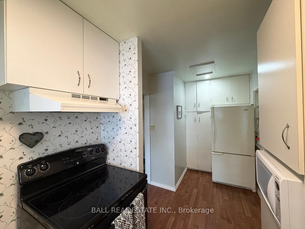551 Renwick Road photo 22