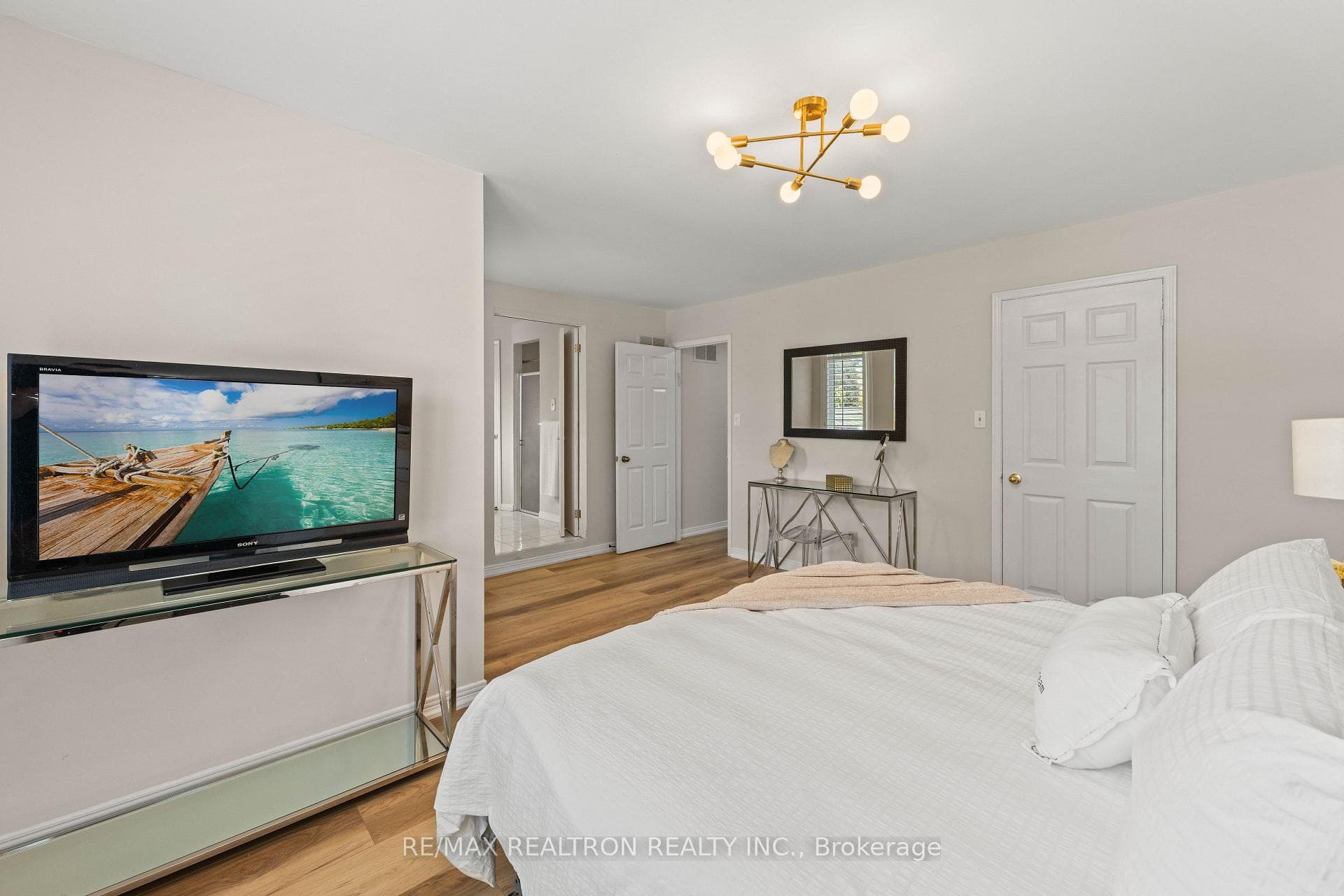 143 Spring Gate Boulevard photo 29