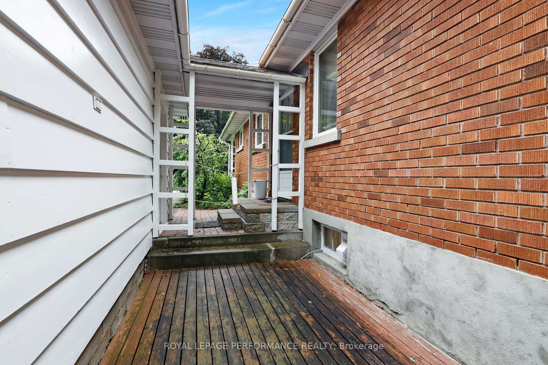 2061 Fairbanks Avenue photo 27