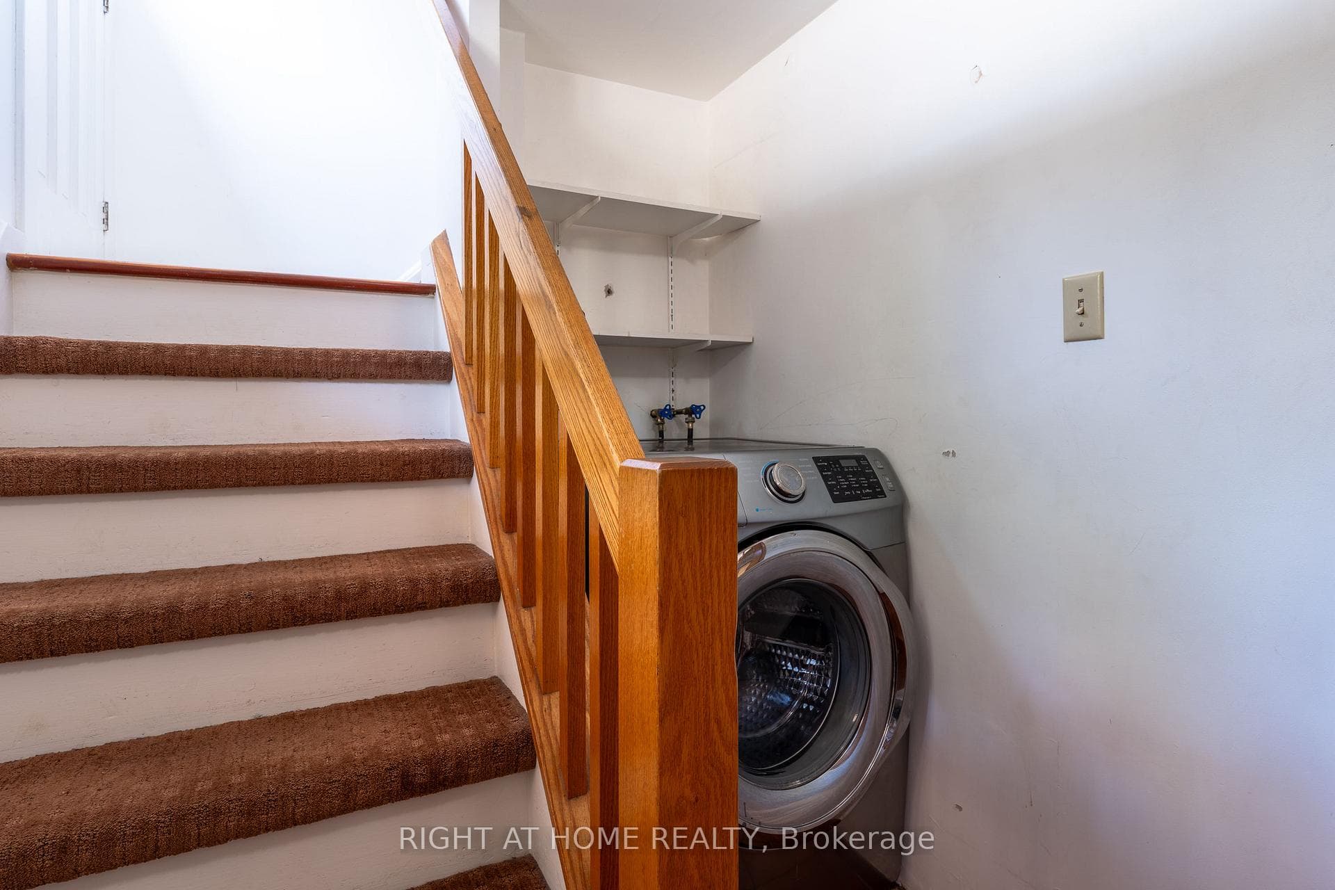 426 Seaton Drive photo 14