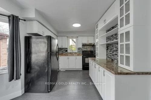 83 Speight Crescent photo 2