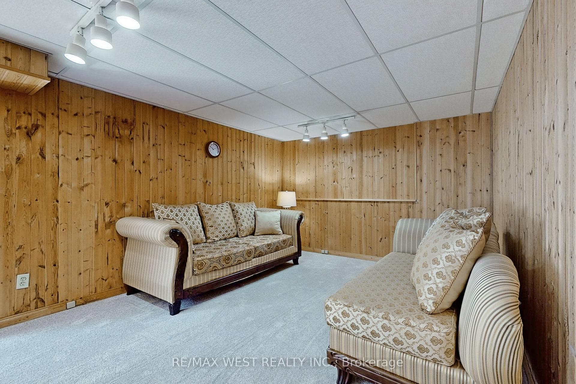 22 Dunvegan Drive photo 34