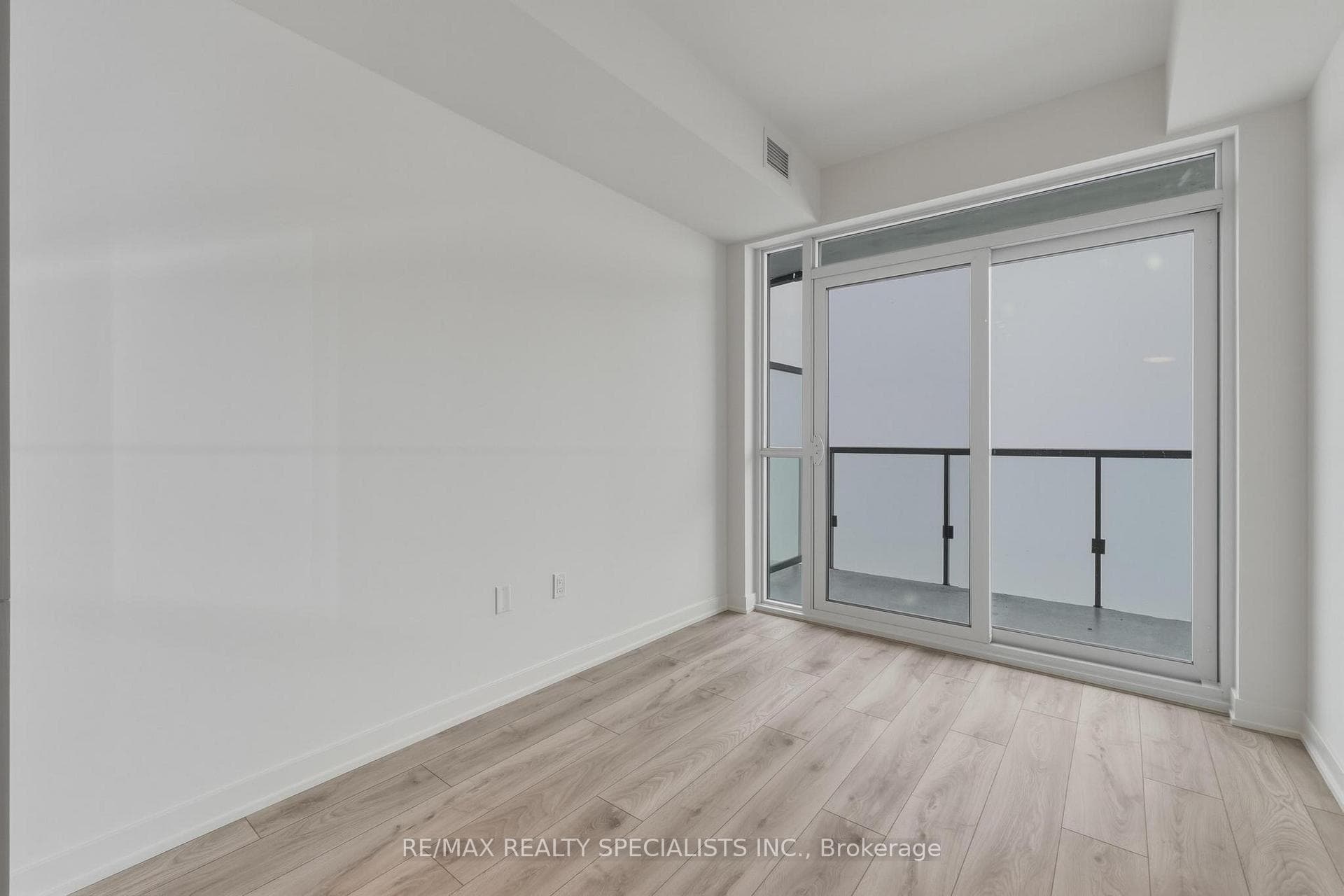 110 Broadway Avenue Unit 2911 photo 10