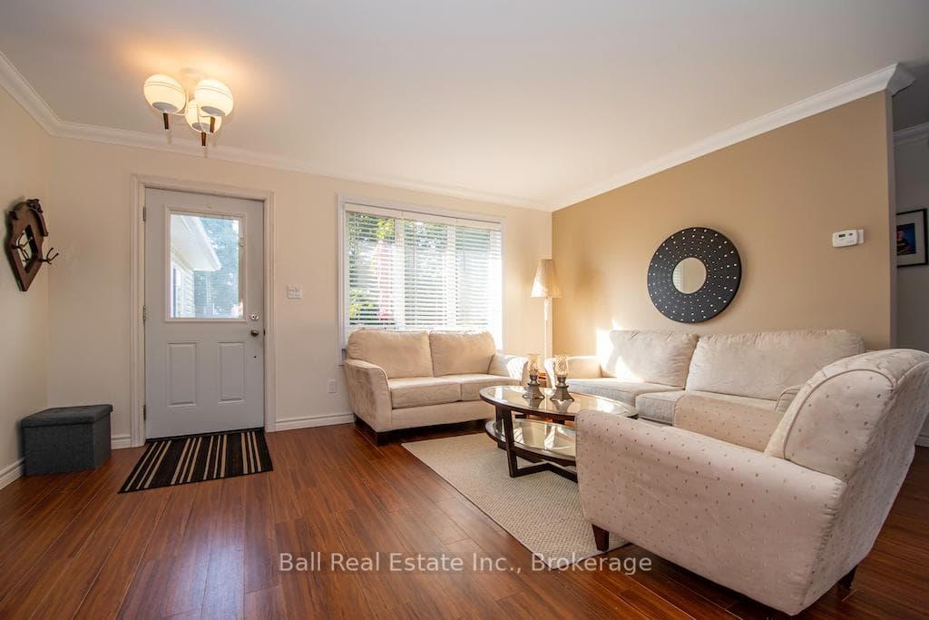 77 Water Street photo 2