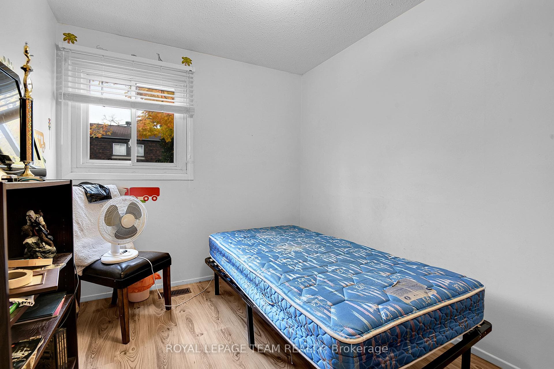 902 Elmsmere Road Unit B photo 14