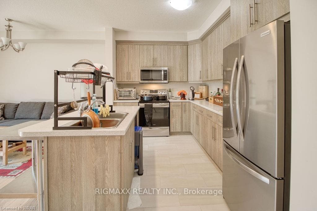 2104 Evans Boulevard photo 18