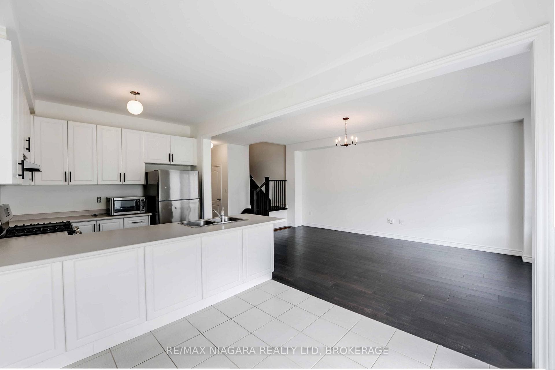 106 Tumblewood Place photo 12