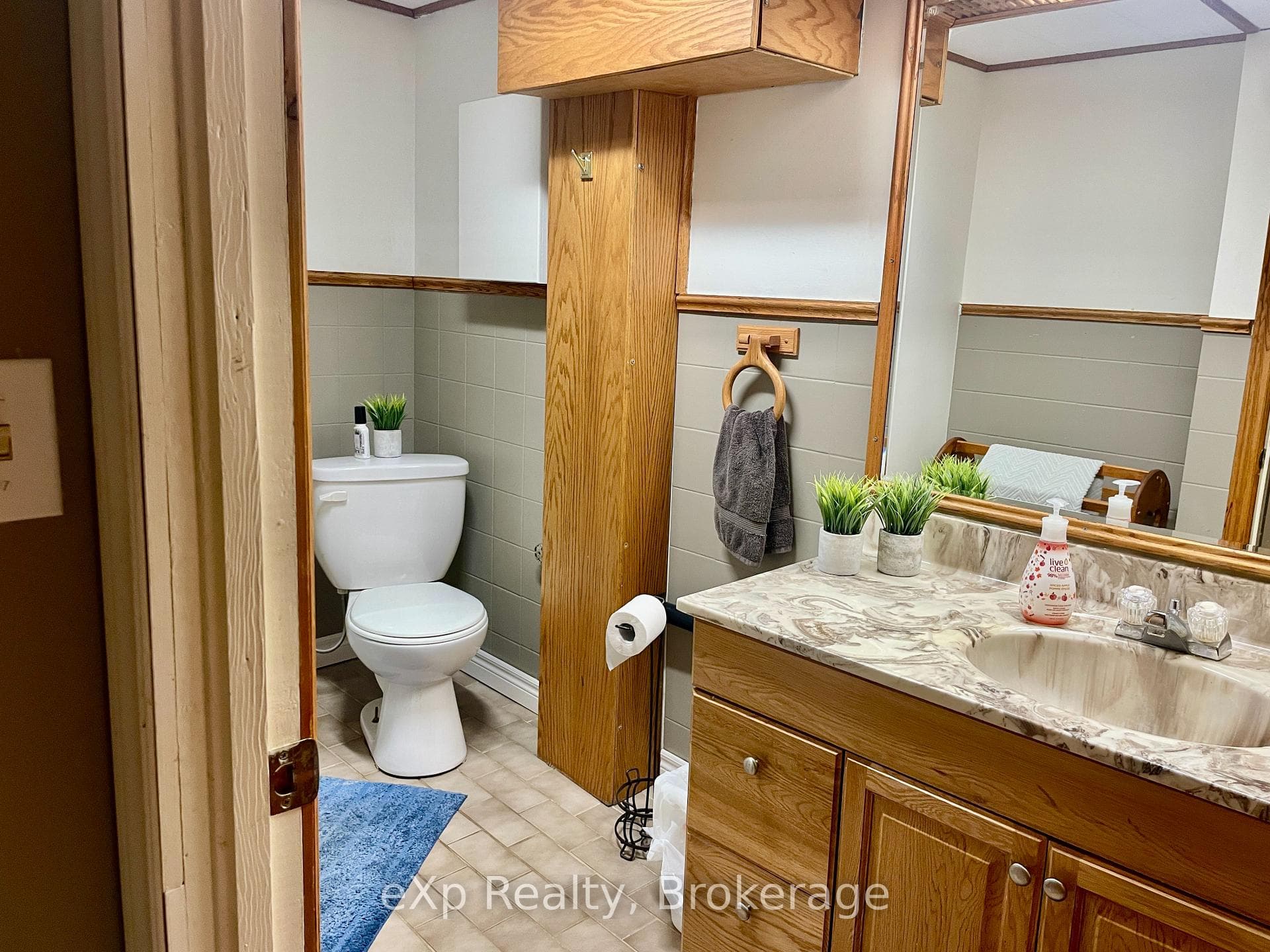 108 Hinks Street photo 21