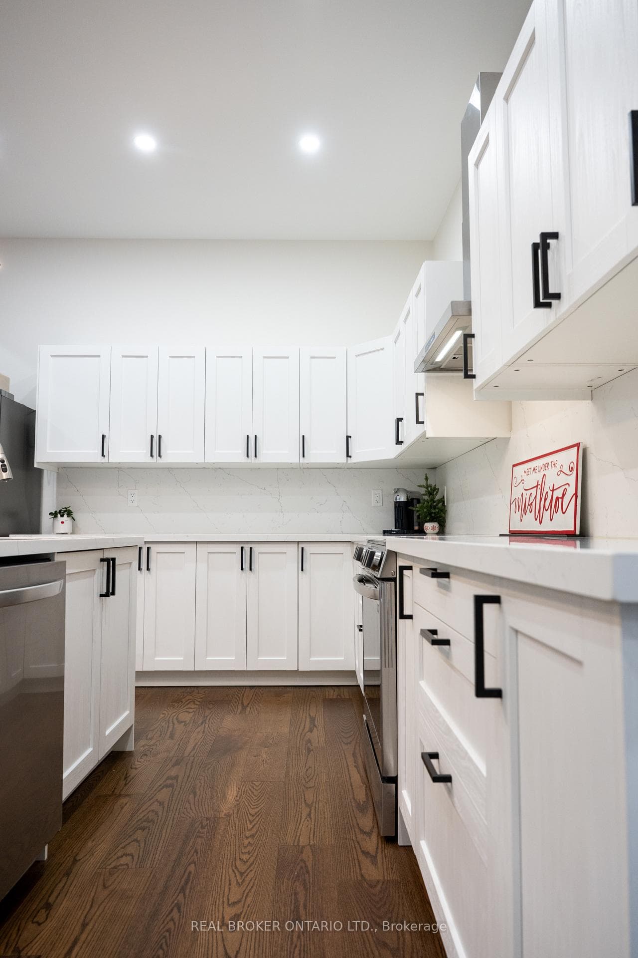 3963 Hilltop Road photo 14