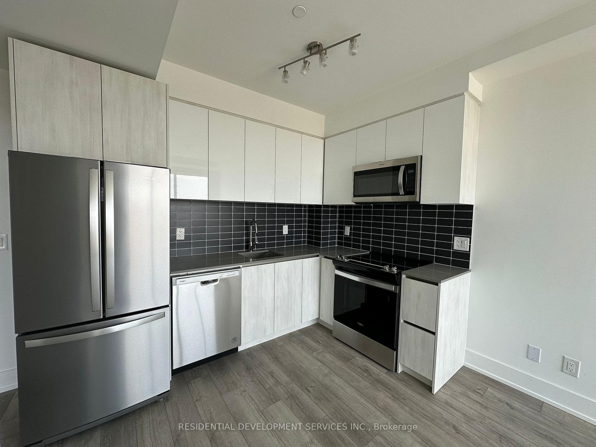 3100 Keele Street Unit 1213 photo 1
