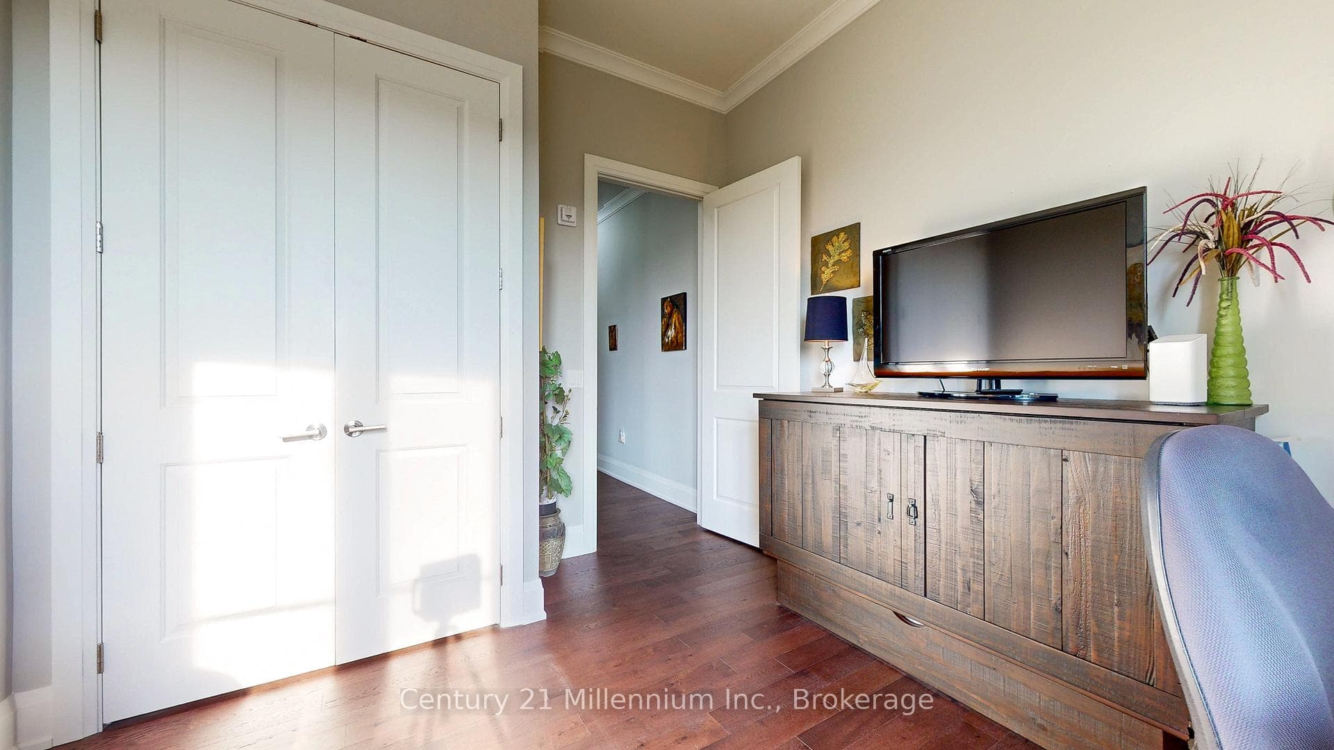 Murphy bed built into cabinet in 2nd bedroom