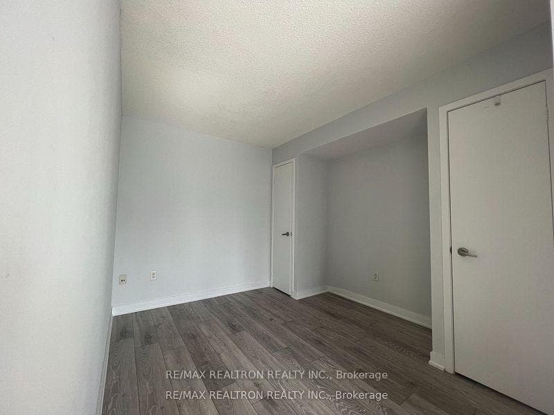 11 Brunel Court Unit 916 photo 7
