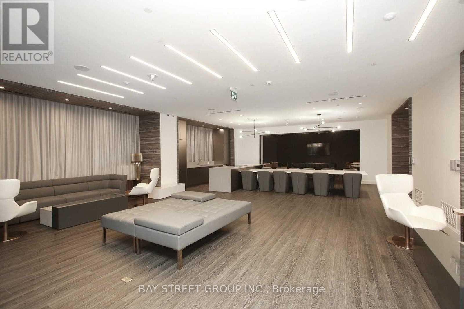 39 Roehampton Avenue Unit 1306 photo 2