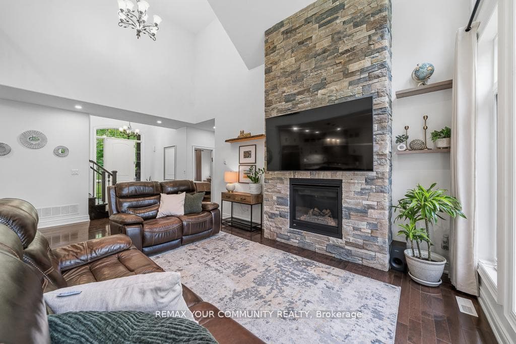 38 Windermere Circle photo 15