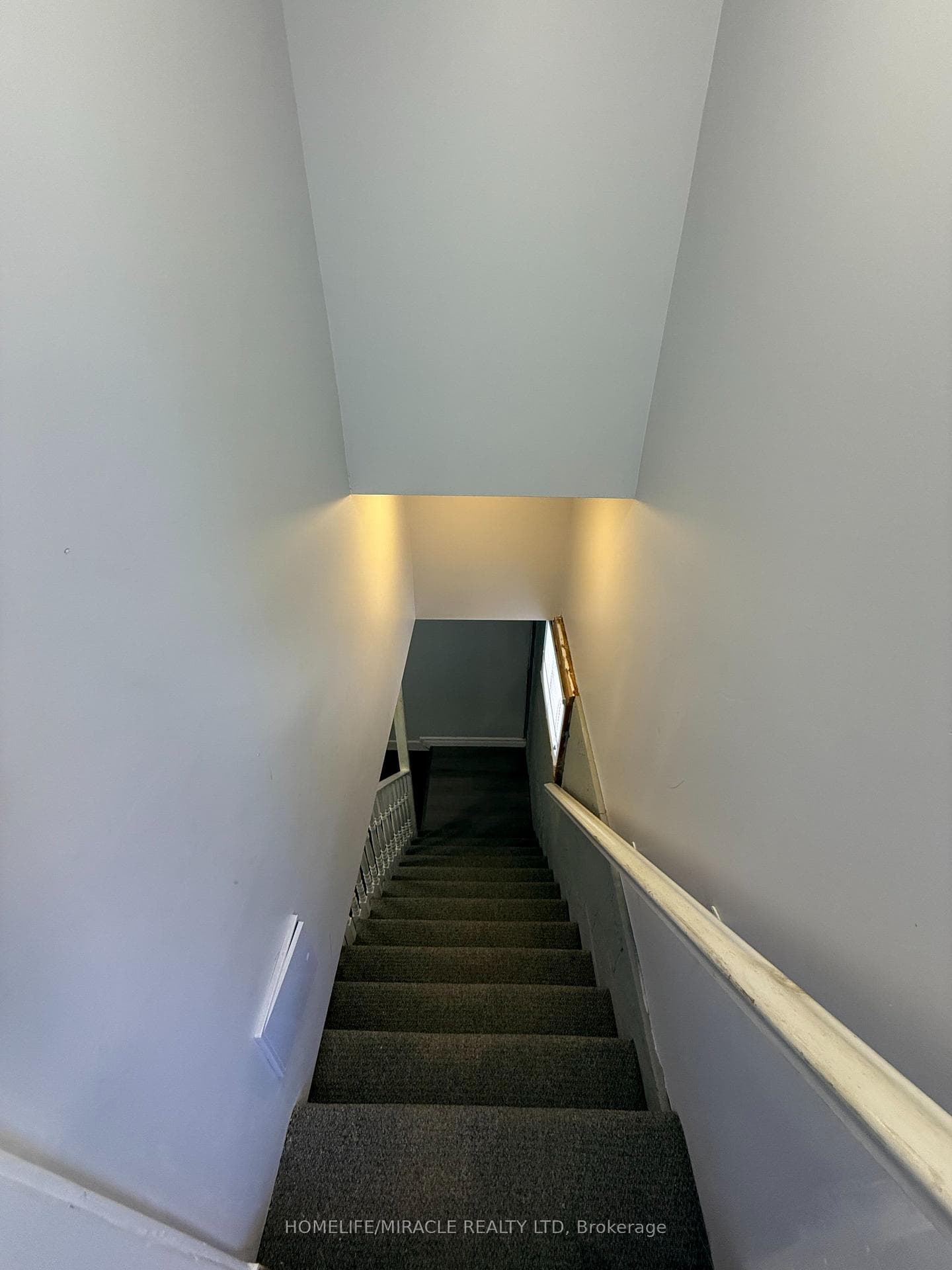11 Garnet Street photo 21