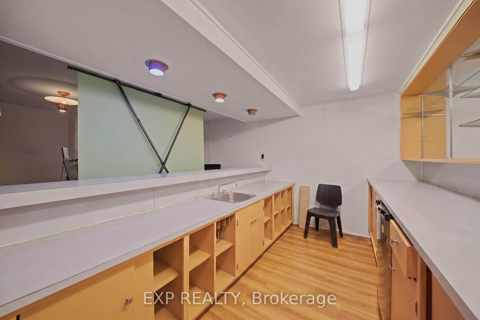 304 Roger Road photo 37