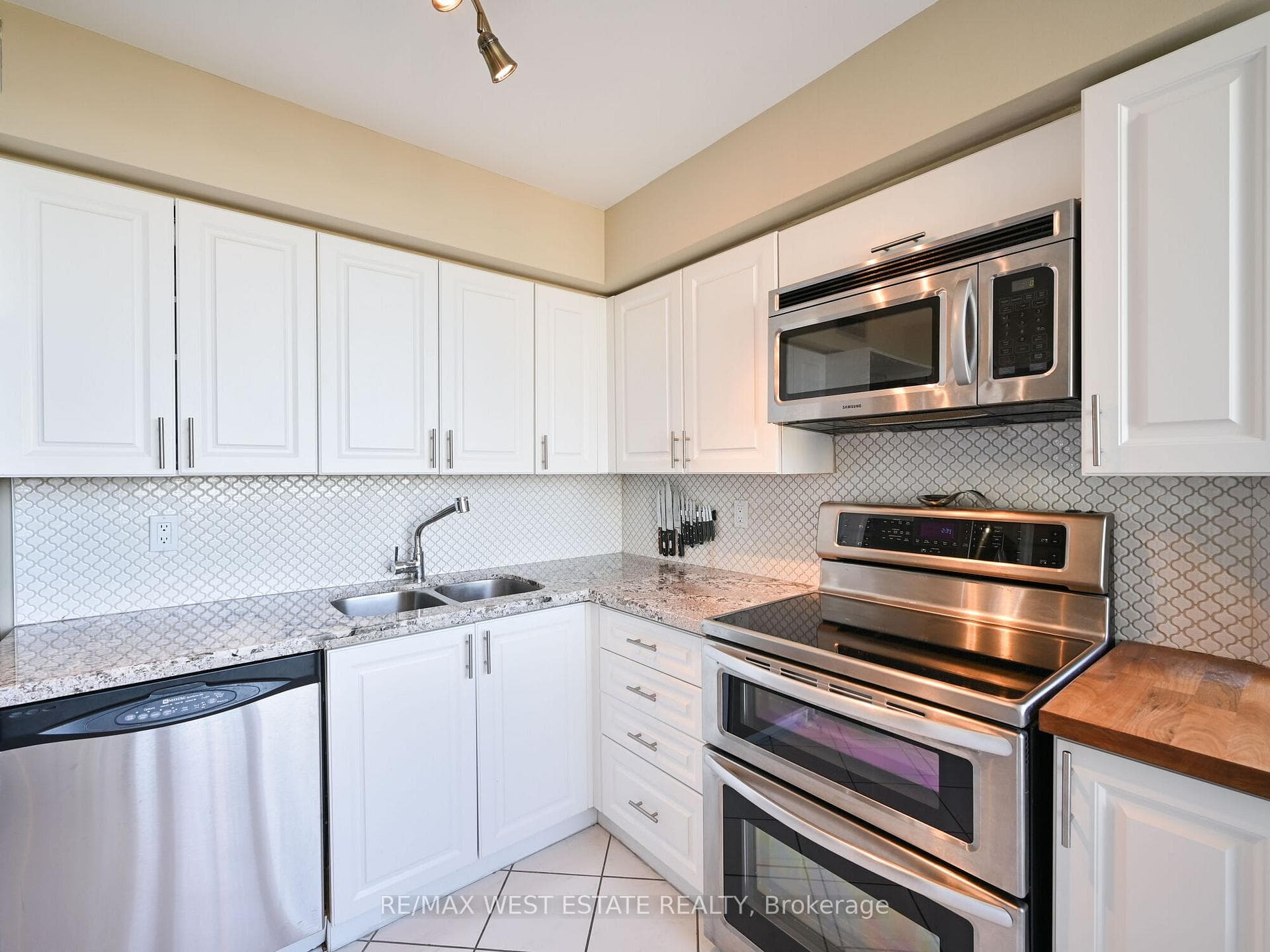 12 Laurelcrest Street Unit 810 photo 12