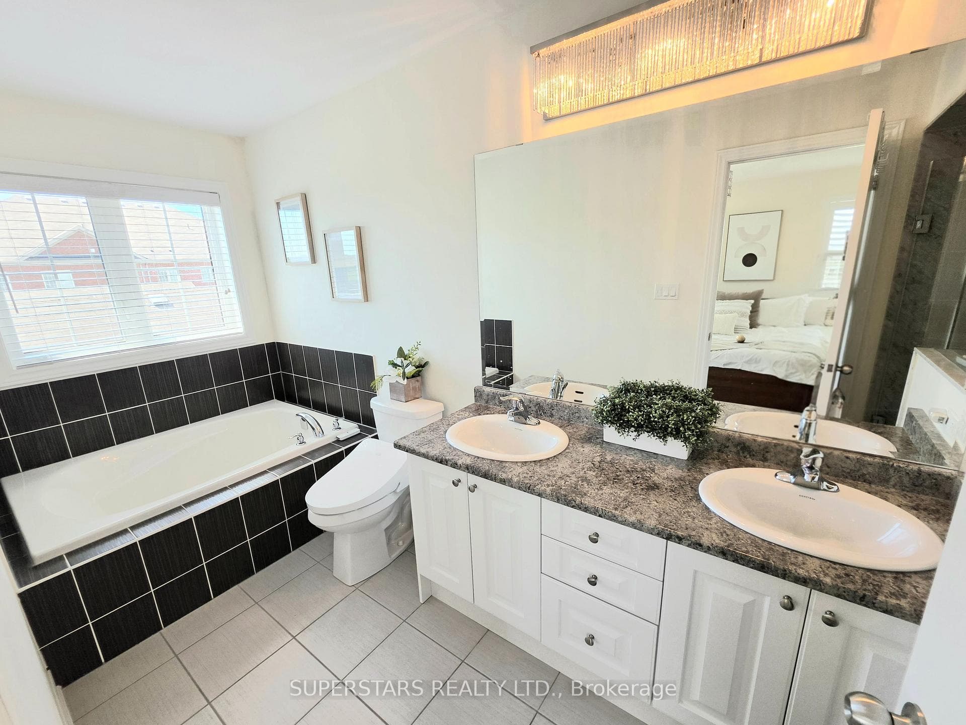 33 Tilbury Gate photo 24