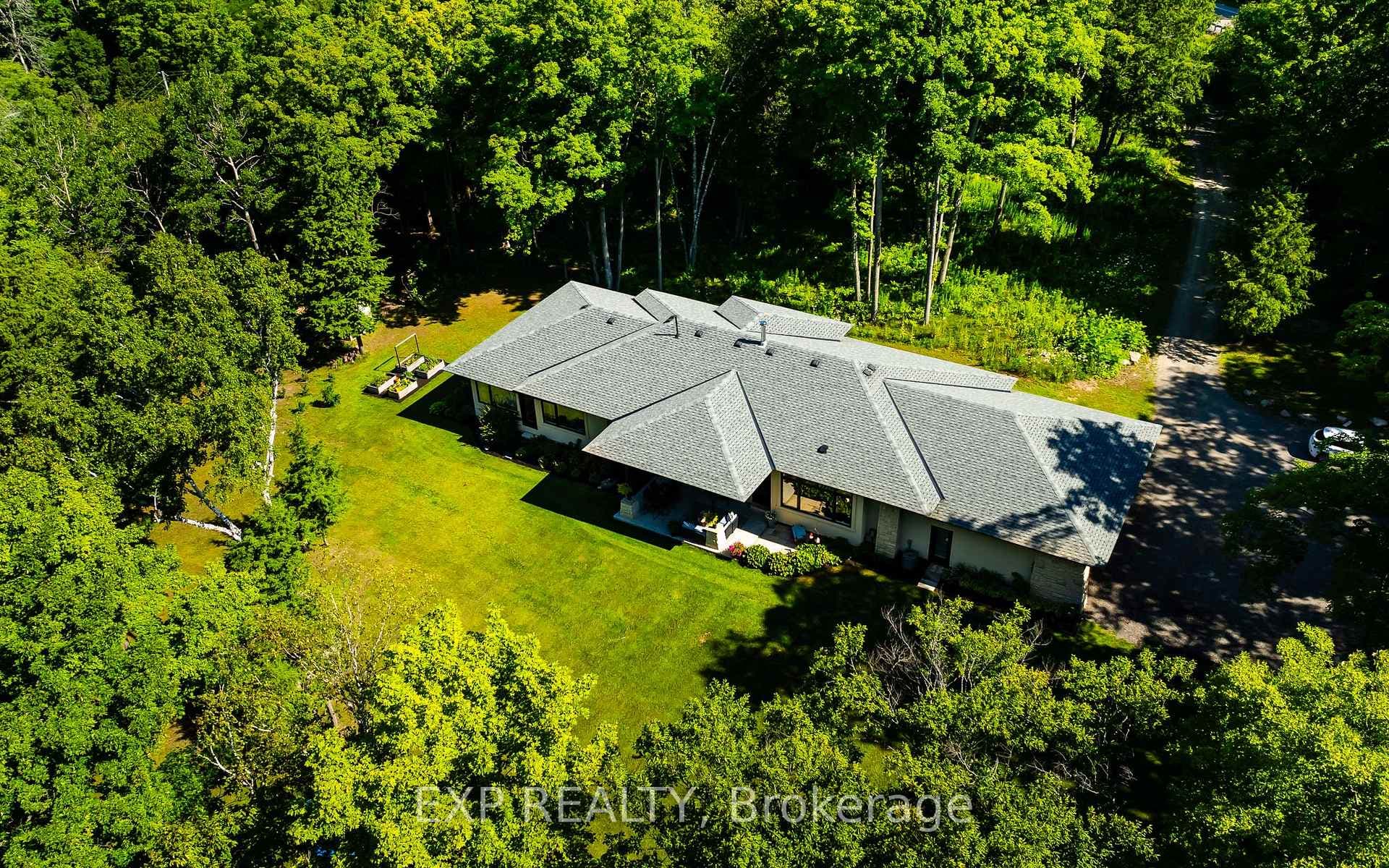 308286 Hockley Road photo 2