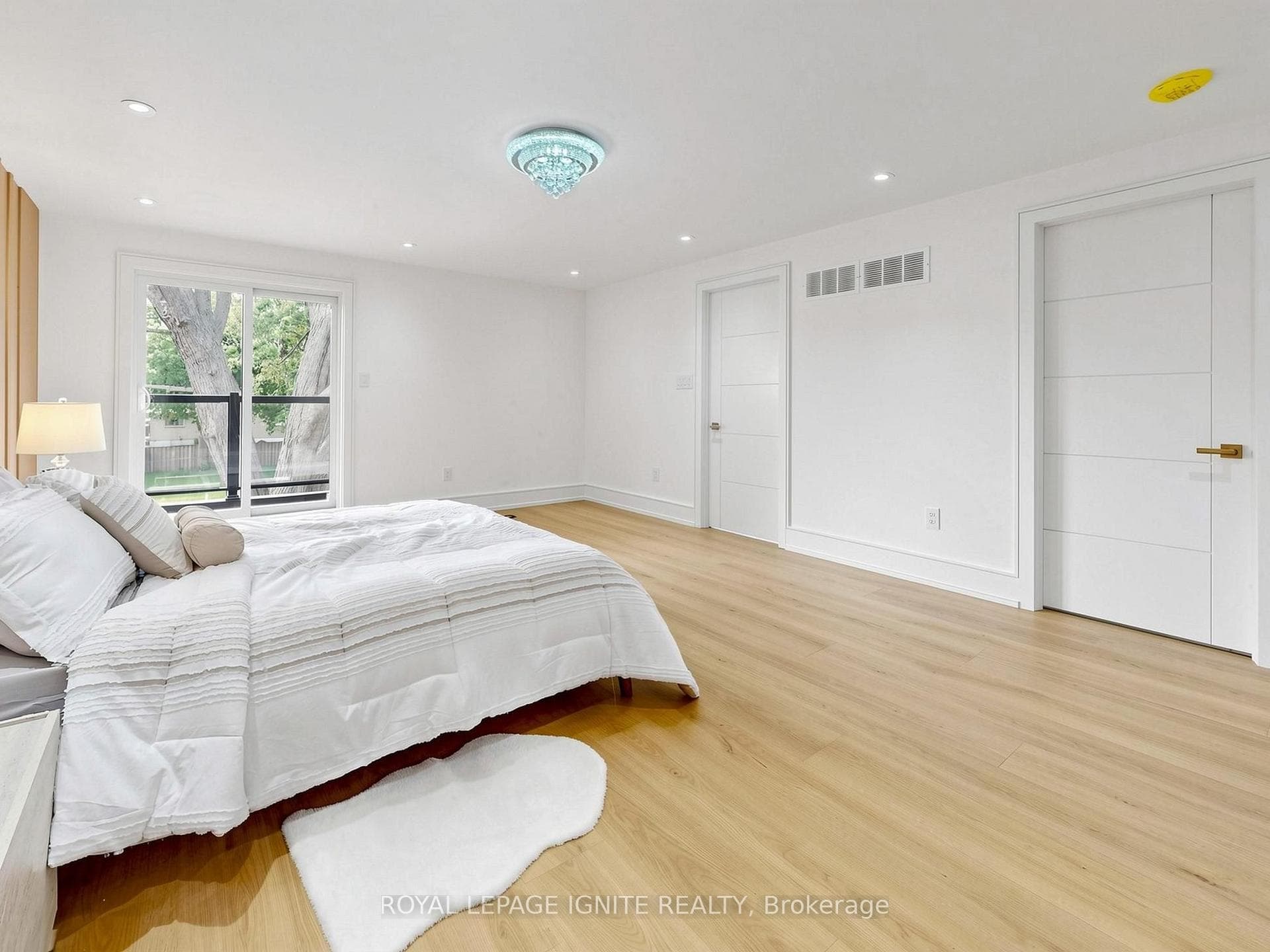 160 Manse Road photo 25