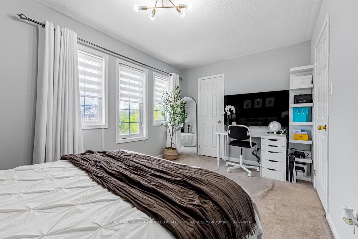1596 Green Road photo 26