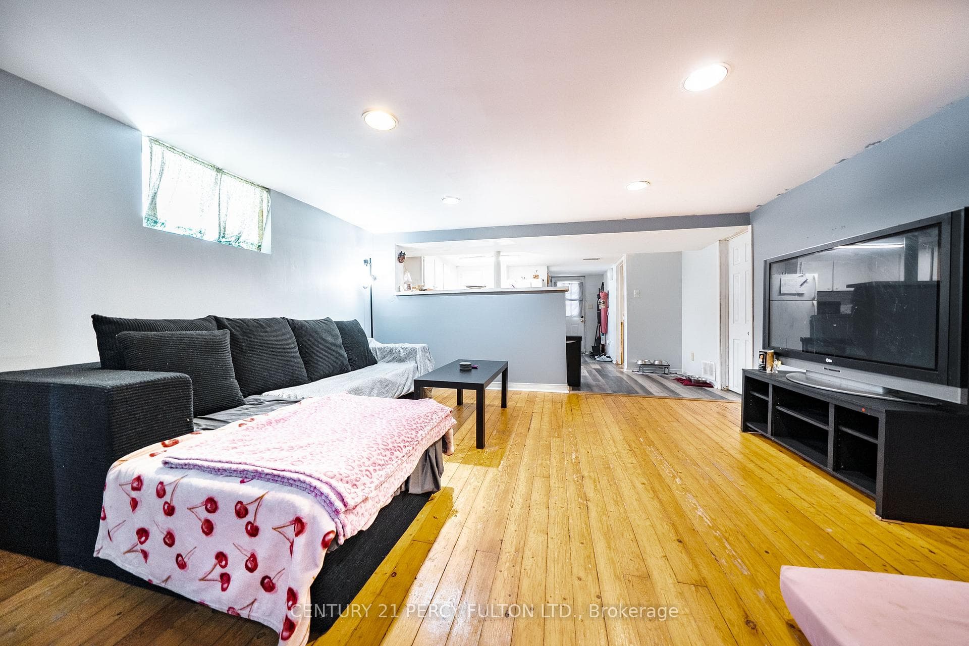 74 St. Dunstan Drive photo 27