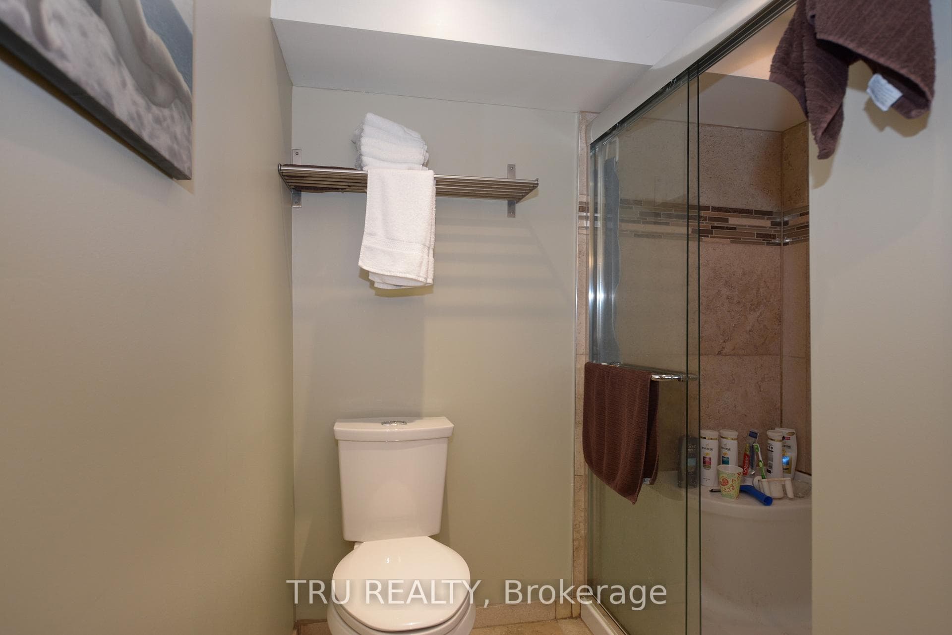 1106 Clyde Avenue Unit B photo 17